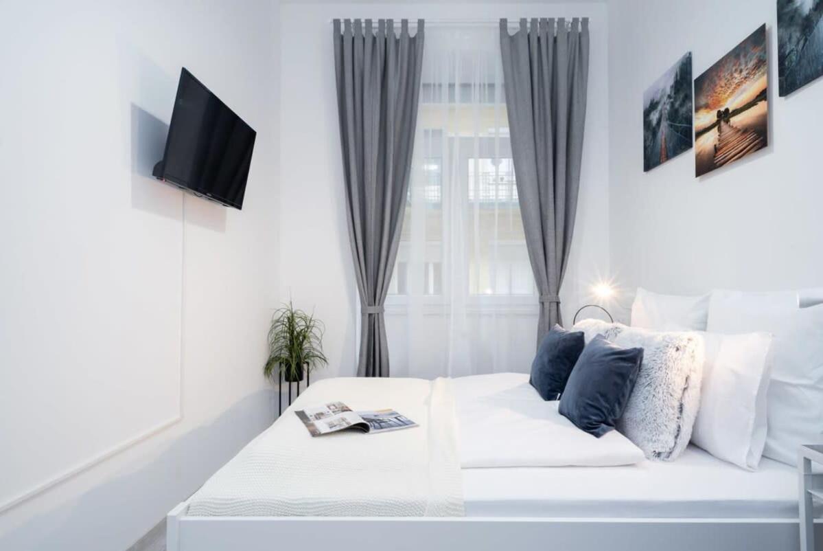 בודפשט New Home At Exlusive Central Location מראה חיצוני תמונה
